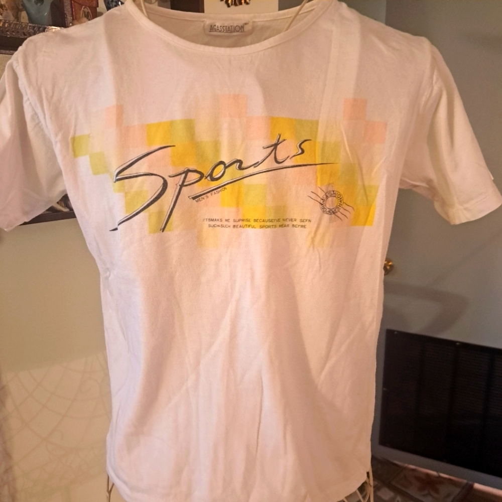 Vintage funny sports t shirt, M